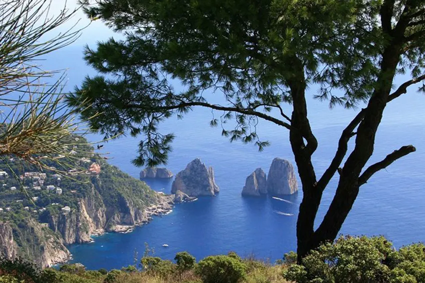 Destinazioni - Tour Capri, Faraglioni, Marina Grande, Marina Piccola